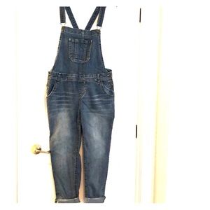 Wallflower denim overalls sizeXL  Junior’s